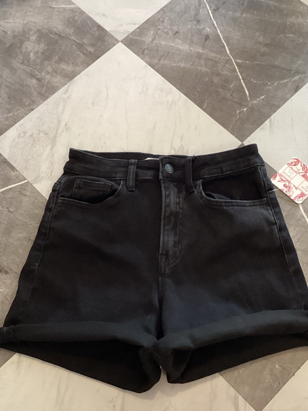 146 High-Waist Black Denim Shorts with Rolled Hem